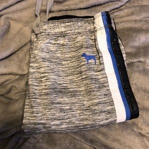 STRIPES VS PINK JOGGERS